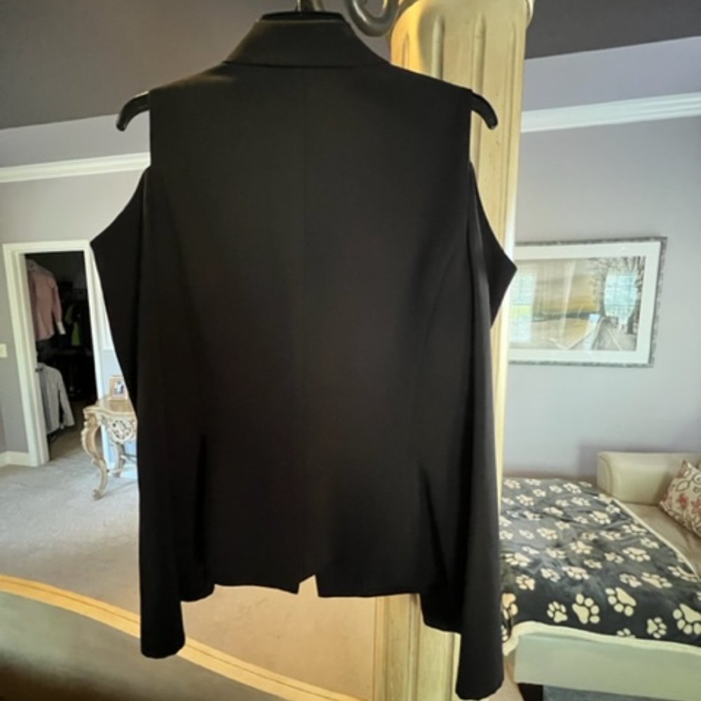 Scripted Cold Shoulder wide arm slit sleeves jacket - Picture 2 of 7
